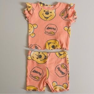 Baby 2 piece set Winnie the Pooh shirt and shorts baby outfit infant 0-3 months